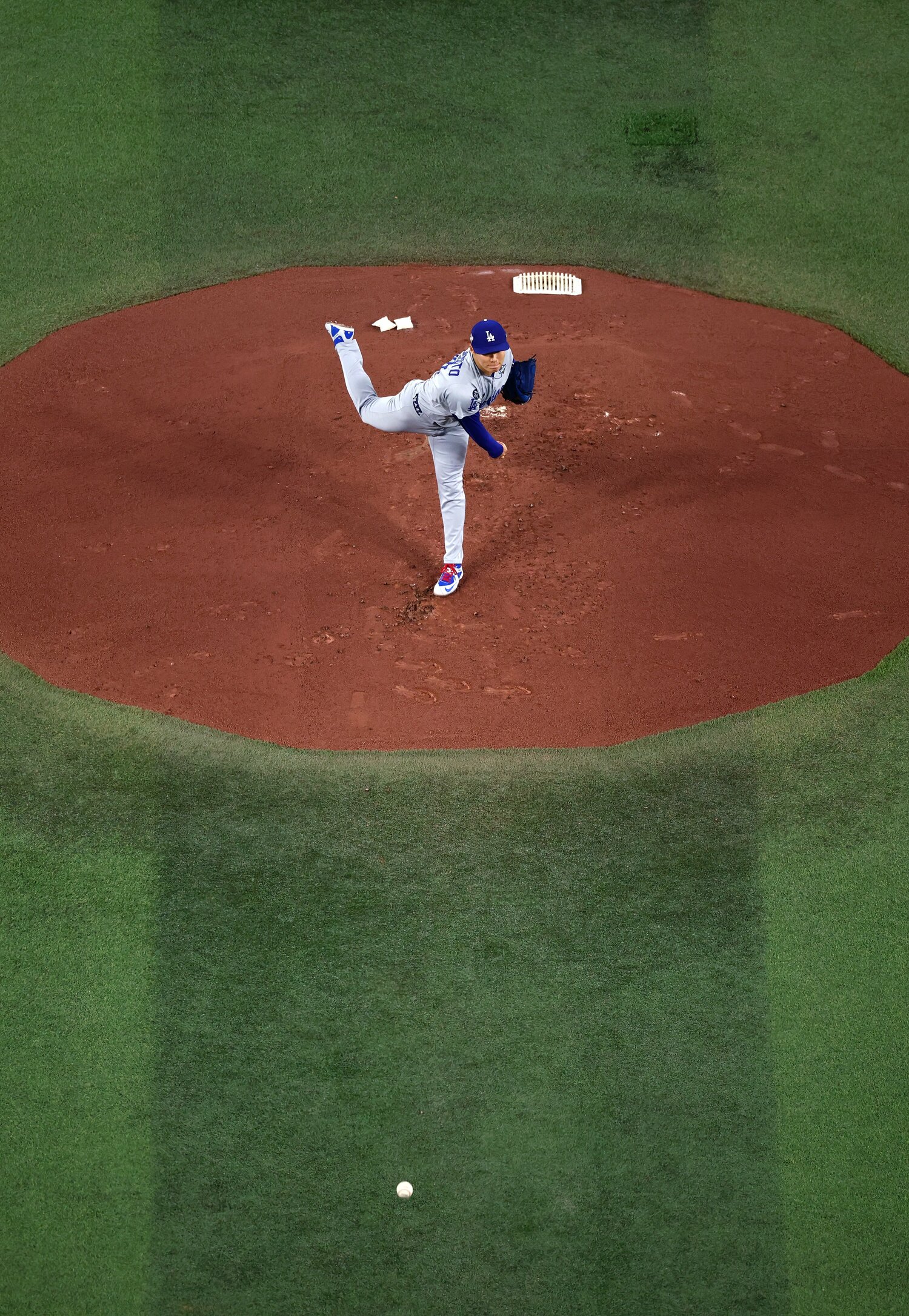 ブルージェイズ戦の山本のピッチング(写真はまだまだ続きます) ©Getty Images