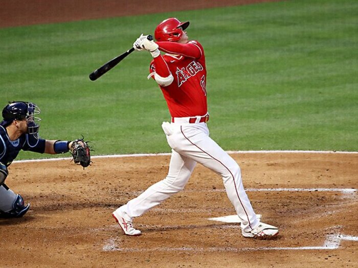 大谷翔平“日本人最速10号”に球団公式すら「待って、昨日投げてたよね…？」 松井秀喜も語っていた“遠くに飛ばす才能”の特別さとは＜Number Web＞ photograph by Getty Images