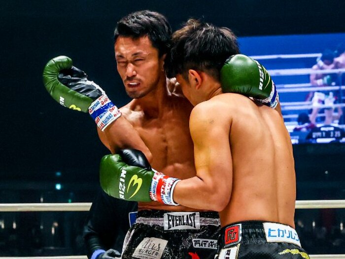 皇治のバッティングは“悪”か？ 倒れた梅野は「彼の“覚悟の表れ”」、優勝した白鳥は「自分の弱さだと思う」＜Number Web＞ photograph by RIZIN FF Susumu Nagao