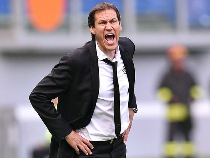 CBコンビの離脱と走れないトッティ。“元優勝候補”ローマ、目標は2位。＜Number Web＞ photograph by AFLO