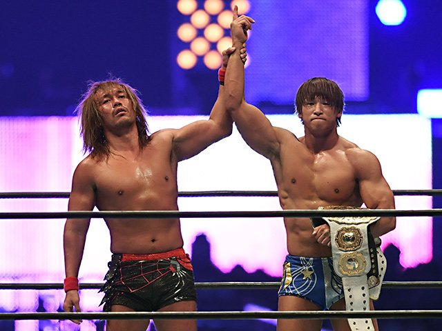 異例ずくめの新日本プロレス東京ドーム大会 静寂の中、オカダ、棚橋