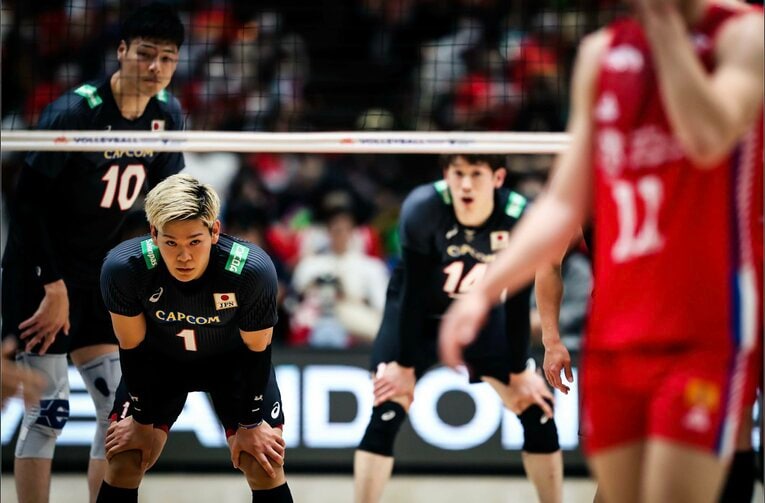 チームを牽引する石川祐希の姿は、西田有志ら後輩たちの大きな刺激になっている　©︎FIVB