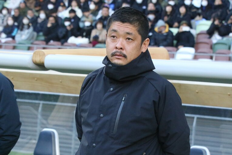 近江・前田高孝監督　©︎Takahito Ando