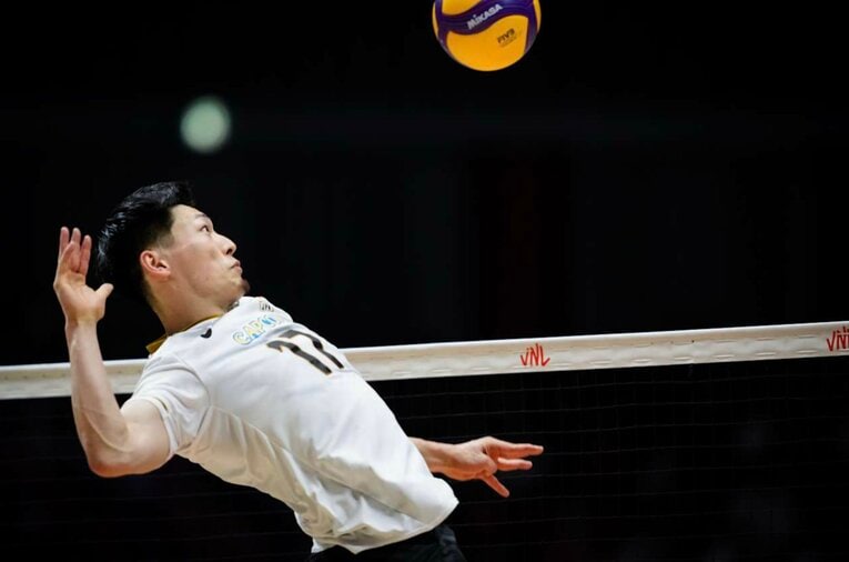 西本圭吾（VNLベルギー戦）©Volleyball World