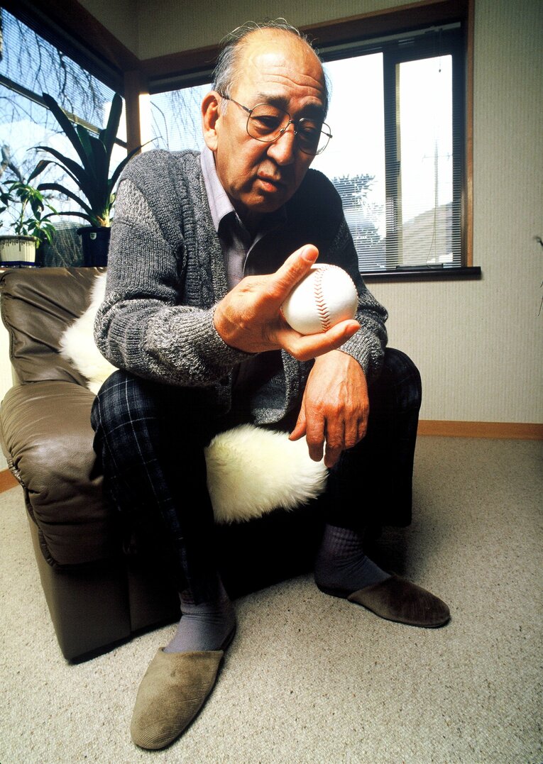 フォークボールについて語る杉下さん　©︎BUNGEI SHUNJU