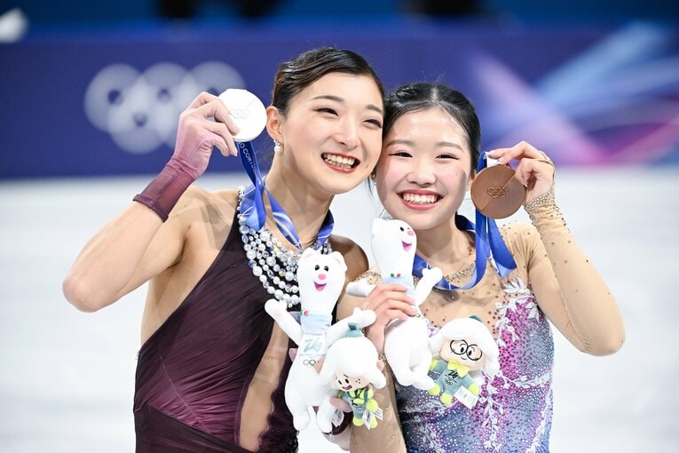 銀メダル、銅メダルを獲得した坂本花織と中井亜美 ©Asami Enomoto／JMPA