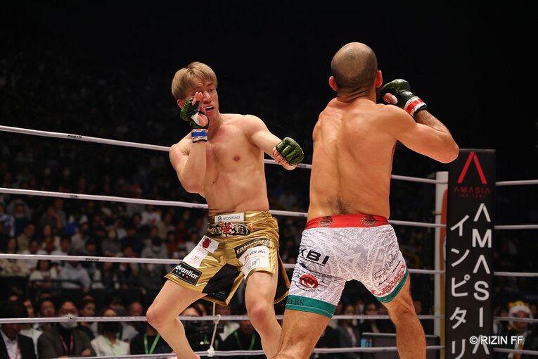 朝倉海vsフアン・アーチュレッタ　©RIZIN FF