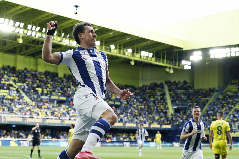 「地獄でした」久保建英がコメント“負けに等しいドロー”語られていない光景…微妙判定に敵地騒然→怒りの古巣監督にタケが《カメラマン激写》(12)