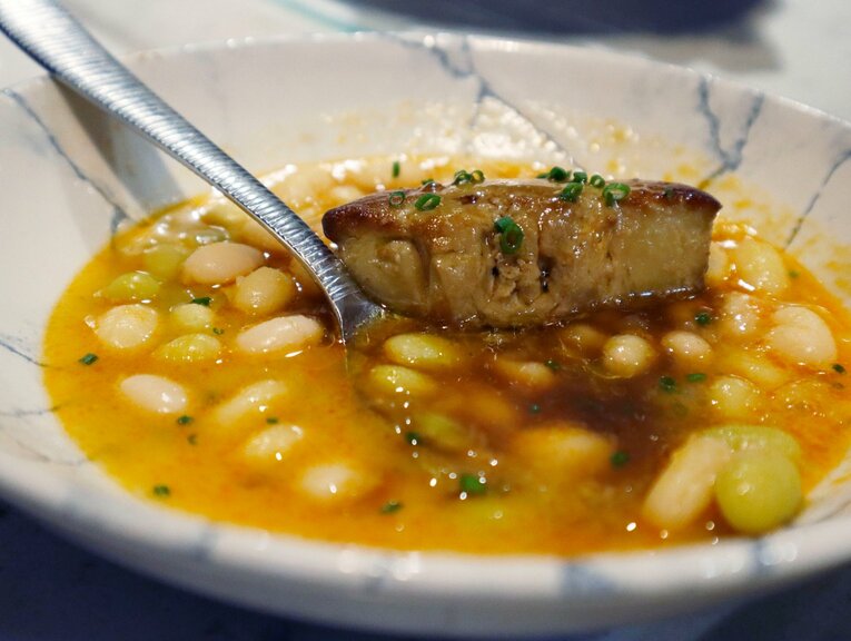 フォアグラと豆の煮込みは絶品だった　©Daisuke Nakashima