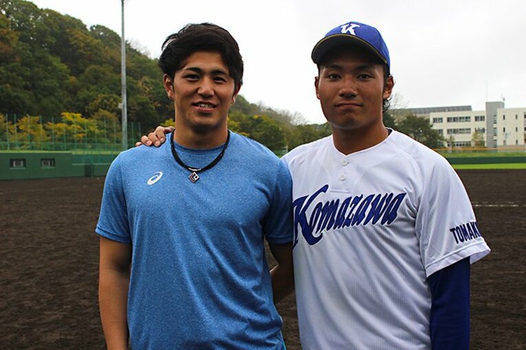 期待される2年生・後藤晟と肩を組んで写真に収まった　©Yu Takagi