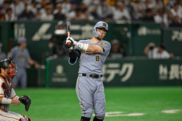 打撃3部門でトップを走る佐藤輝明。阪神ではバース以来となる三冠王誕生なるか　©Nanae Suzuki