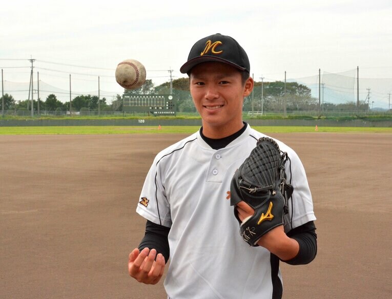 オリックスにドラフト4位指名を受けた都城高の山本由伸　©Asahi Shimbun