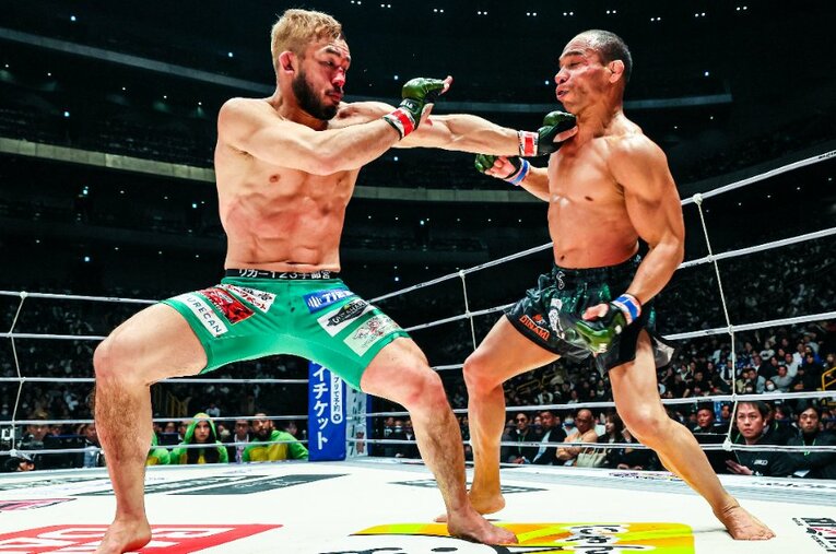元UFCランキング1位のドッドソンを判定3-0で下した扇久保博正 ／ photograph by RIZIN FF Susumu Nagao