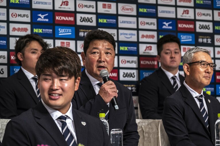 吉村コーチ　©Takuya Sugiyama