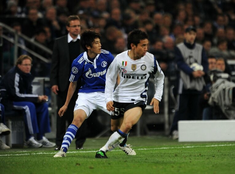 シャルケの内田篤人vsインテルの長友佑都　©Getty Images