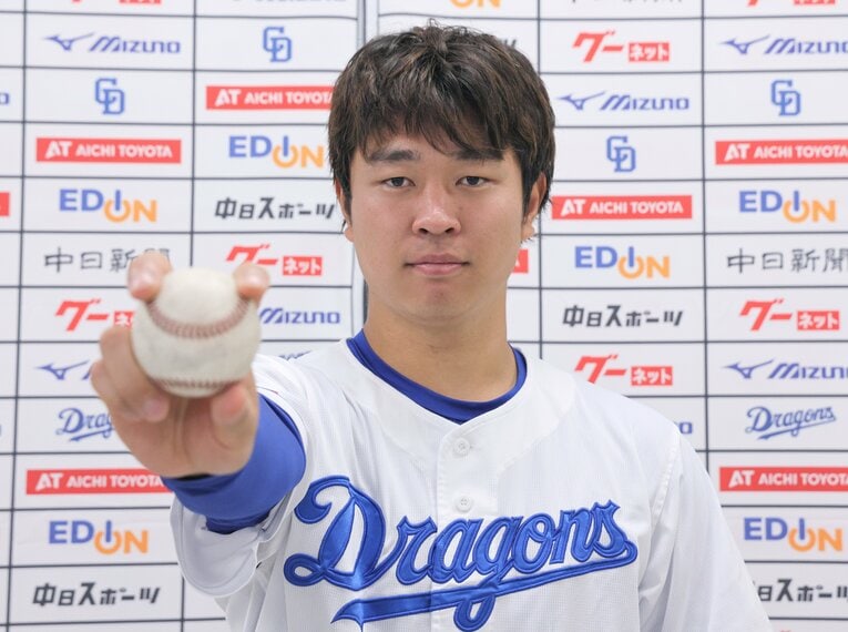 女性ファンにも人気の高橋宏斗（22歳）。2020年ドラフト1位で中京大中京高から中日入り。若狭さんの言う「地元出身・若手・独身」という3つの条件に当てはまる