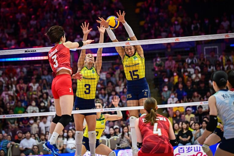 古賀紗理那（VNLファイナル準決勝・ブラジル戦）　©︎Volleyball World