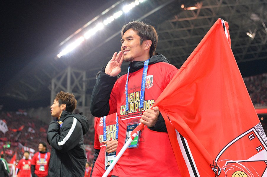 浦和を愛し、浦和に愛された男。那須大亮の幸福な5年間と旅立ち。<Number Web> photograph by J.LEAGUE PHOTOS