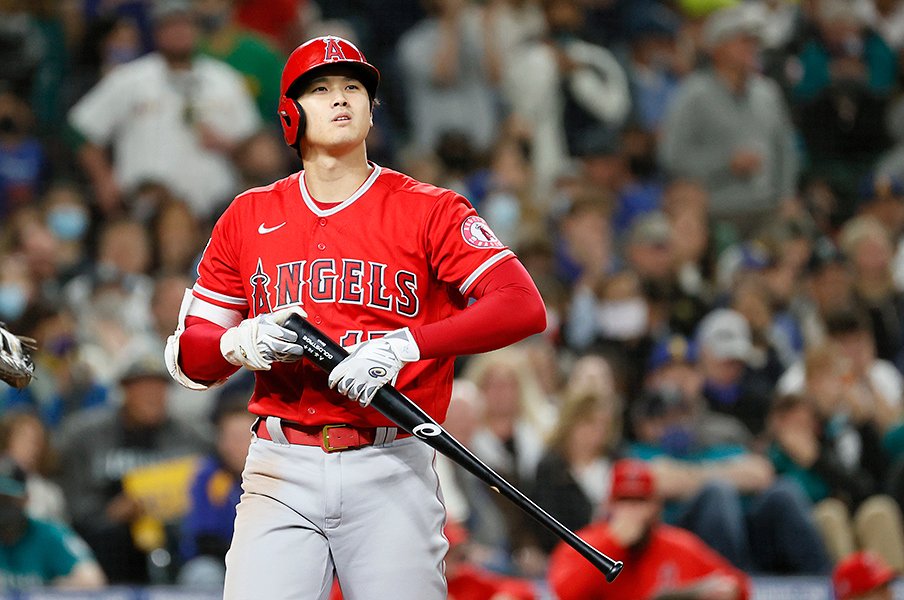 「大谷選手という存在はマンガにしづらい」『ダイヤのA』作者に聞く“大谷翔平はフィクションを超えたのか?”<Number Web> photograph by Getty Images