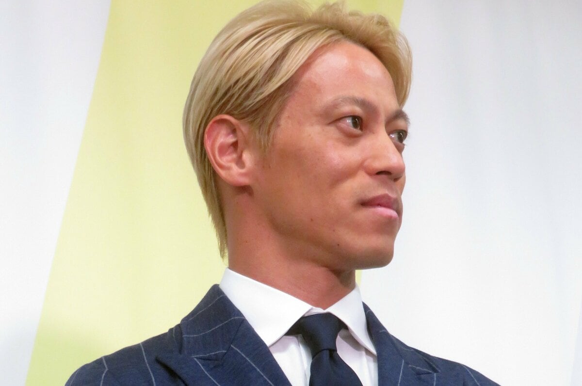 本田圭佑W杯NHK解説「審判お前がイエローや！」「11番ウザいわー」本音