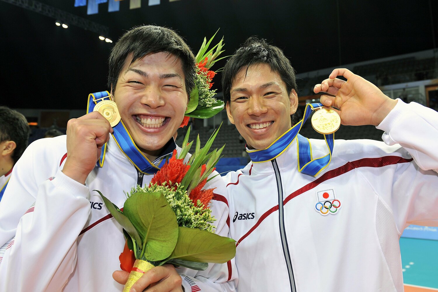 福澤達哉（右）とはパナソニックパンサーズ（現・大阪ブルテオン）でも長くプレーした。写真は2010年アジア大会　©︎Ryu Makino/AFLO