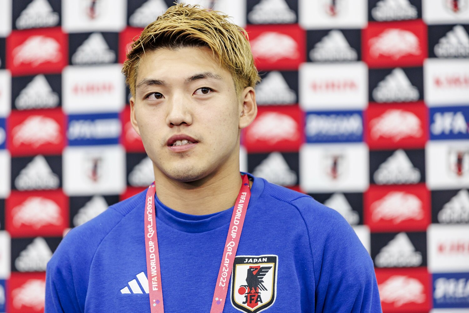 クロアチア戦翌日の堂安　©Kiichi Matsumoto/JMPA