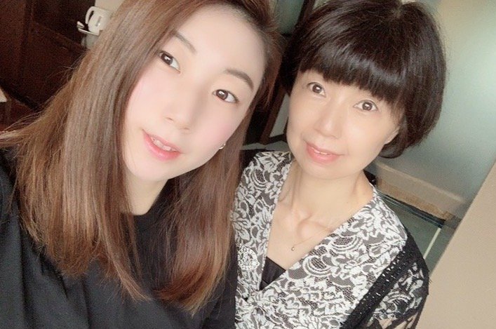 今も娘の活躍を見守る母・洋美さん（本人提供）