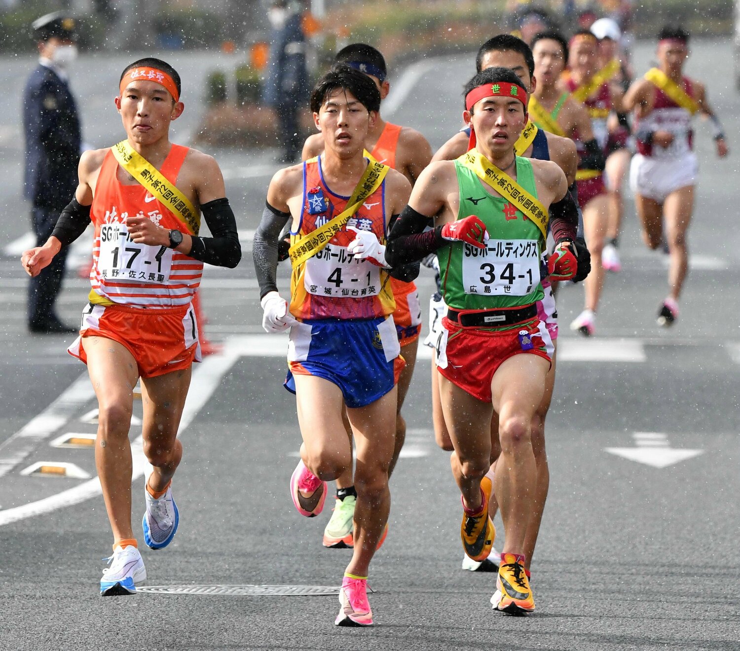 今年の箱根駅伝1区で区間記録を塗り替えた吉居大和の実弟である駿恭も中大に進学する(中央) ©JIJI PRESS