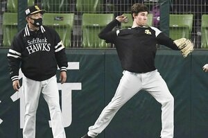 ホークス「米ドラ1を蹴った男」スチュワートはどうしてる？ 本人は「コンビニの食べ物もトライしてます」