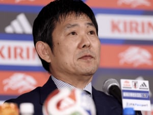 「右サイドは守備的な選手を厚くしたい…だから彼を『試す』」森保一監督が珍しく語った“選考基準”…落選した“ある若手Jリーガー”にかけた期待《W杯日本代表》