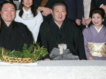 大関貴景勝が“親方”の娘と婚約　相撲部屋のおかみさんとは？＜Number Web＞ photograph by Jiji Press