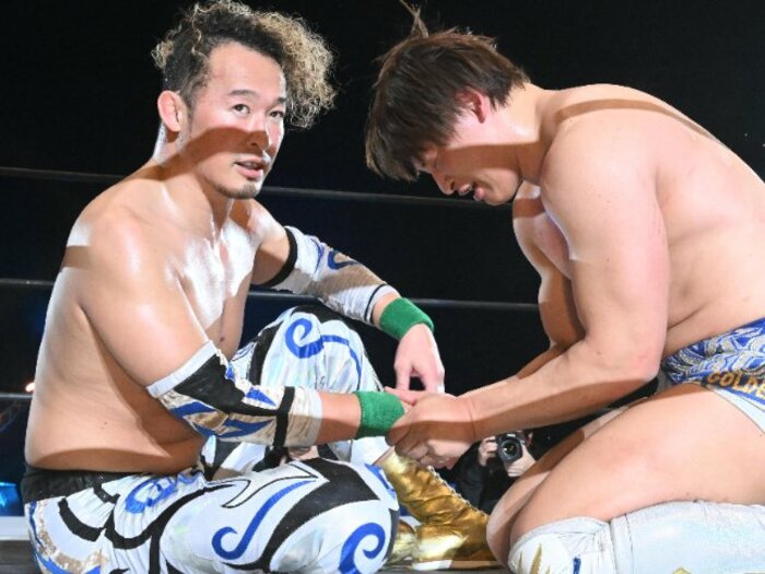 怪我前から実はあった異変…飯伏幸太が告白する、丸藤正道戦での“靭帯断裂の真相”と今後「復帰したらオカダと“あの日”の続きを…」＜Number Web＞ photograph by 東京スポーツ新聞社