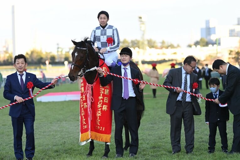 「毎年このレースが近づいてくると…」朝日杯FS“22回目の挑戦”で武豊（52）が悲願達成　“3番人気”だったドウデュースはなぜ勝てたのか？(24)