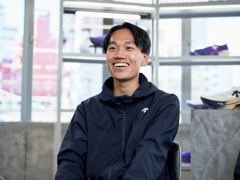 旭化成陸上部の山本歩夢。2002年6月24日生、福岡県出身。國學院大卒。1万m27分台の記録を持つスピードランナーで全日本大学駅伝MVP。旭化成の次世代エースとして世界を目指す