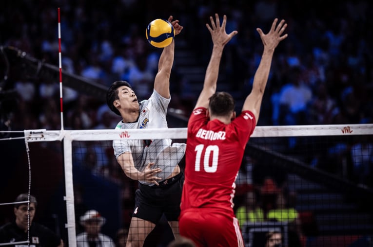 宮浦の豪快なアタック　©︎FIVB