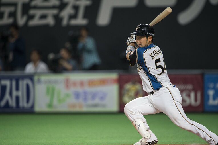 球界屈指のユーティリティープレーヤーにして天才的な打撃術を誇る近藤　©︎Nanae Suzuki