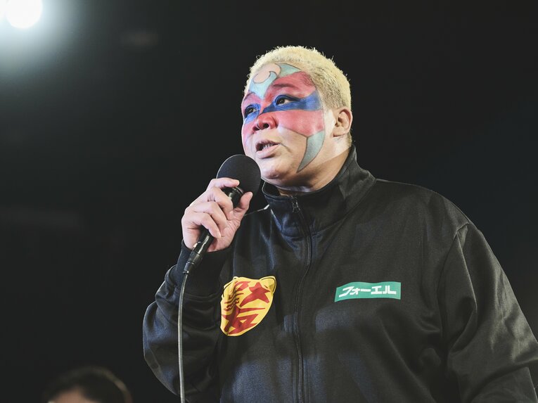 千鳥も脱帽「今後のロケは全部アジャになる」 アジャコングがバラエティで抜群の存在感を放つワケ「一斗缶攻撃も躊躇していられなかった」(27)