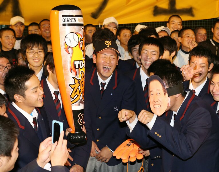 2014年ドラフト1位指名で巨人へ　©JIJI PRESS