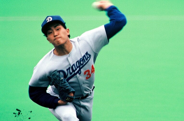 年下のルーキーの快投に衝撃を受けたプロ入り4年目の山本昌。一方でその後、失意のままに留学した米国で「まさかの武器」を手に入れることに ／ photograph by BUNGEISHUNJU