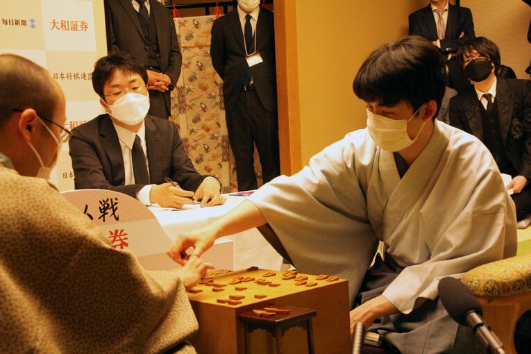 第81期名人戦第1局　©NumberWeb