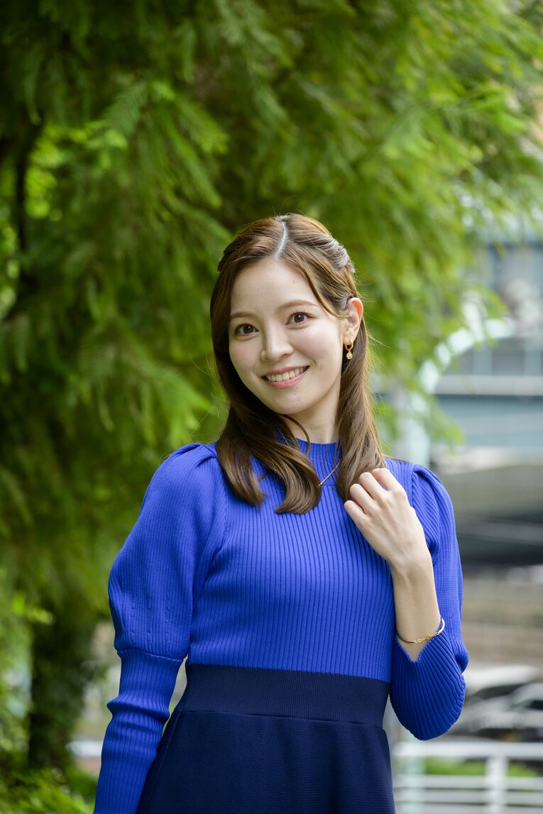 三宅絹紗アナ　©Hirofumi Kamaya