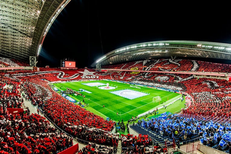 浦和レッズは“硬派”をやめたのか。「観客1万人減」からの新たな挑戦。(2)