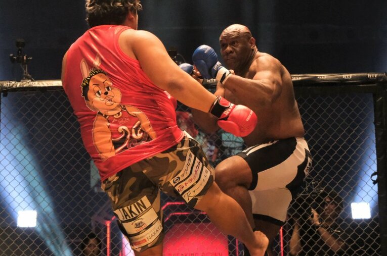 『BreakingDown9』に出場したボブ・サップは“ラグビーYouTuber”ノッコン寺田に判定負け ／ photograph by Norihiro Hashimoto