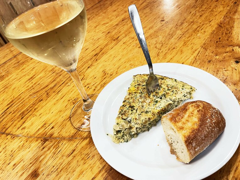 「“クボの疑惑PK”を写真で見ると」「日本代表ユニの少年も」ダービー熱狂のゴラッソ…映像で伝わりきらない“MVP久保建英”の英雄ぶり(62)