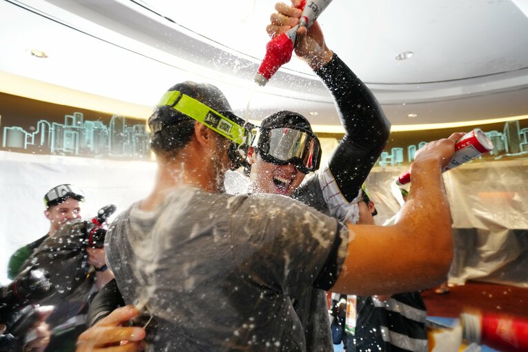 シャンパンファイトでの大谷翔平とダルビッシュ有　©Getty Images