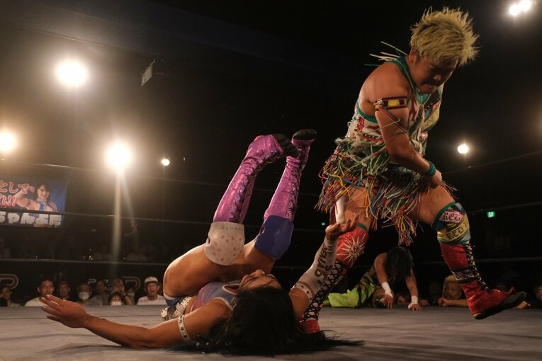 「リングに上がるな」と言われたプロレスデビューから3年…セクシー女優を引退、ちゃんよたがボディコンテストで見せた筋肉美「凄く幸せ者です」(43)