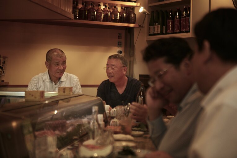 馬淵監督と智弁和歌山・高嶋仁前監督　©BUNGEISHUNJU