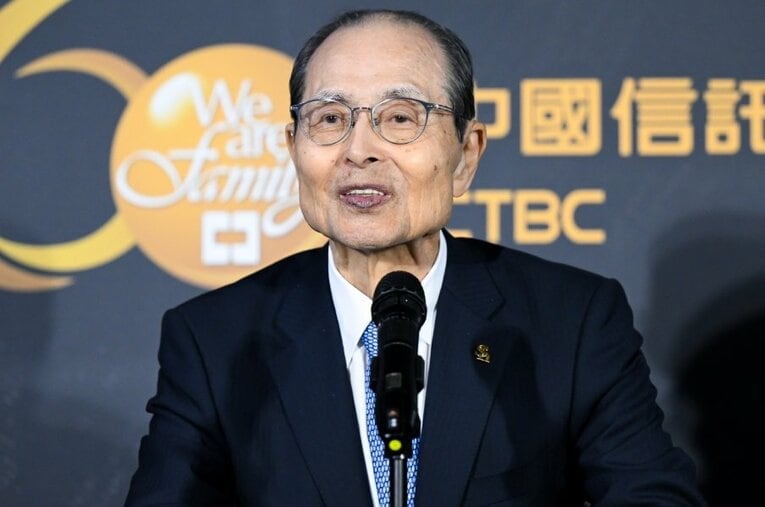 今年2月26日、台湾vsソフトバンク戦の親善試合前に行われた記者会見で話す王貞治ソフトバンク球団取締役会長終身GM ／ photograph by Getty Images