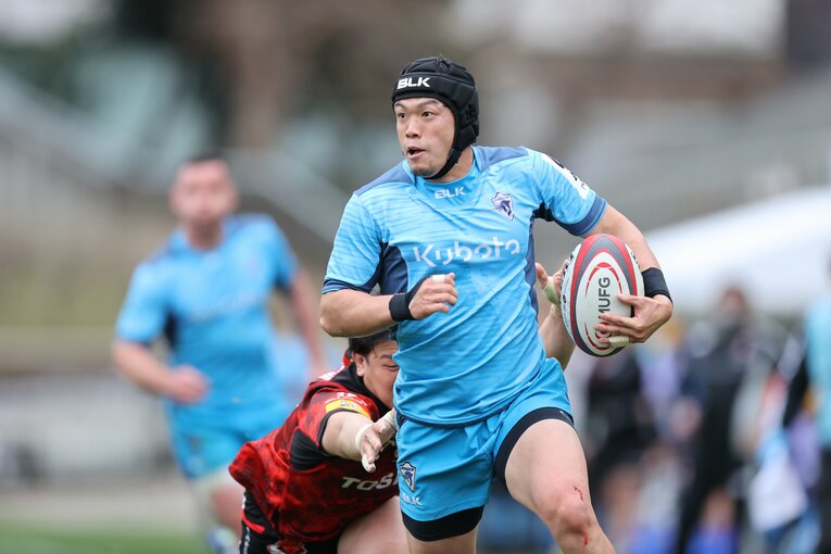 「YouTubeで福岡さんのプレーを…」ウイング歴1年でジャパン候補に！ 元NZ代表が「独特なスキル」と褒める根塚洸雅の才能とは？(6)