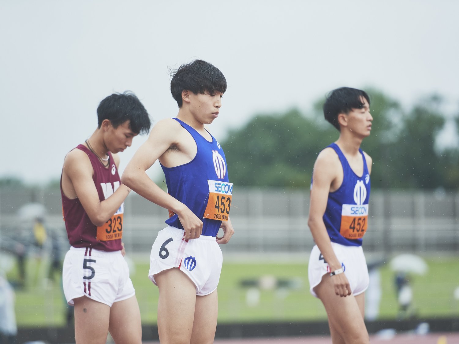 1500mでは順大の三浦（中央）に続く2着に入った菖蒲（左）